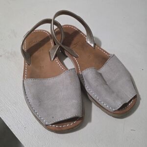 Elegant Women's Gray Slingback Sandals